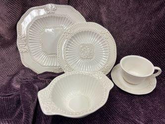 American Atelier Baroque Dinnerware - 20 piece
