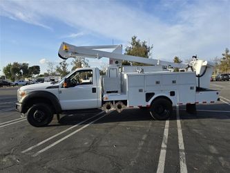 2012 Ford F550 Bucket/Boom truck,6.8L READY TO GO!