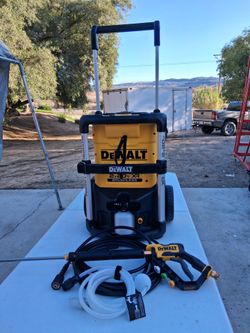 Dewalt 20v Max XR 1600 Psi 1.2 Gpm Pressure Washer tool only