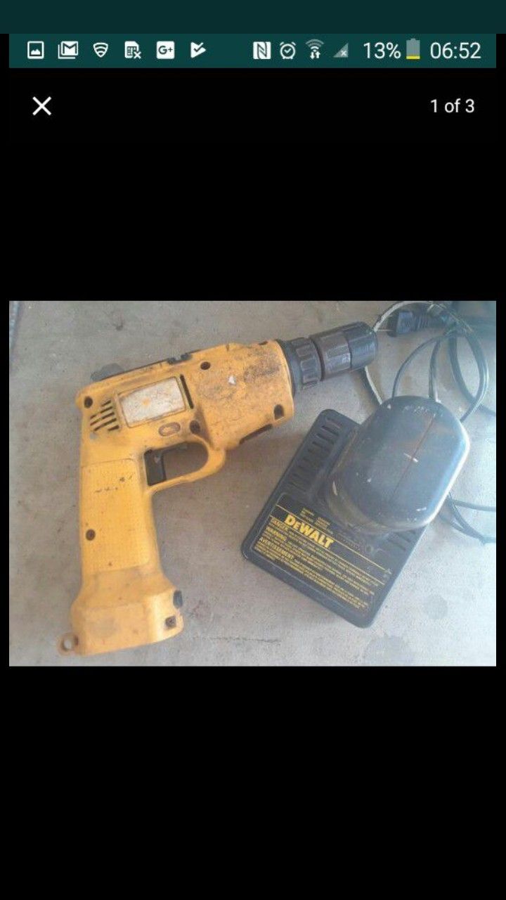 DEWALT DW945 CORDLESS BATTERY POWERED DRILL SET