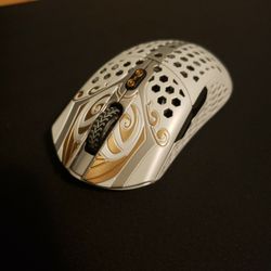 Finalmouse Starlight 12 Zeus Small for Sale in Clayton, CA - OfferUp