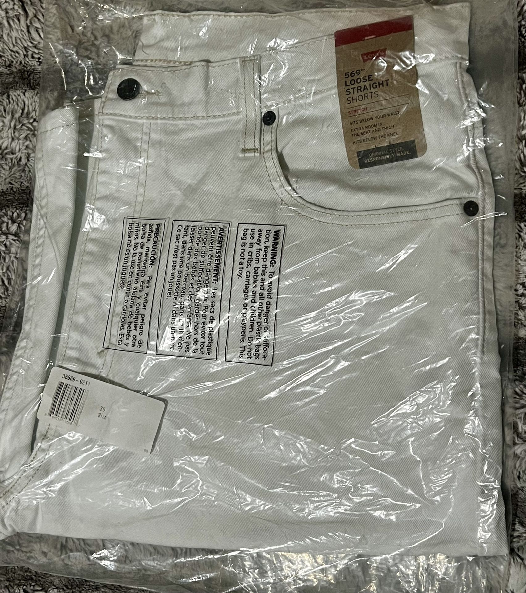 Brand New Levi’s 569 Shorts 