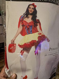 Costume