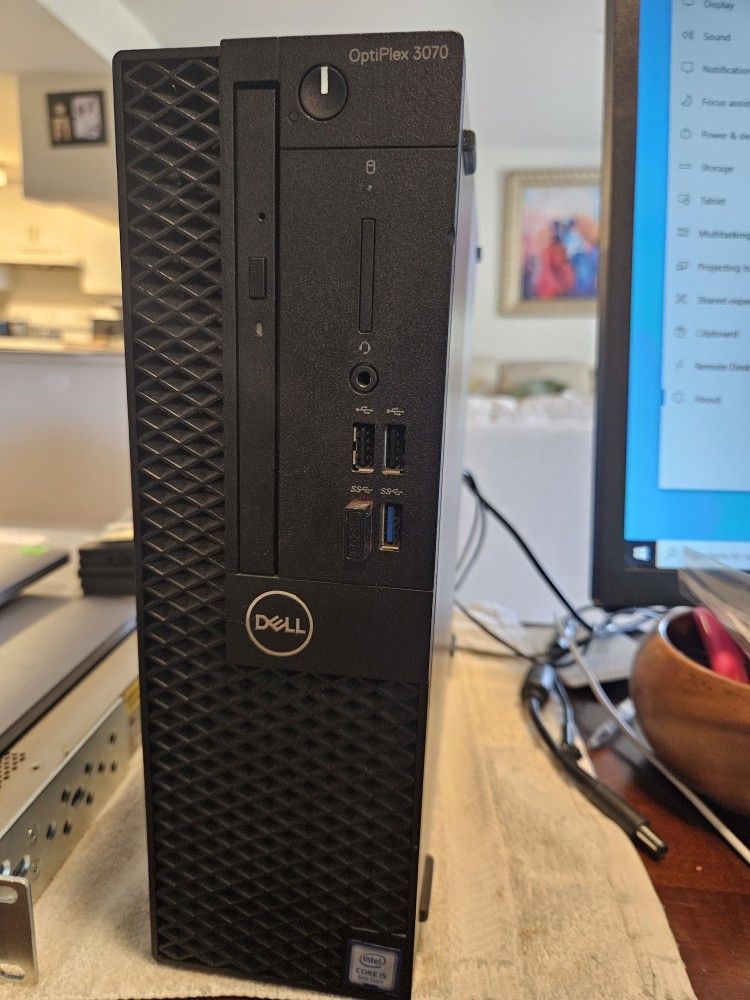 Dell Optiplex SFF Desktop 3070 i5 16gb Ram 3.0ghz 750gb Drive