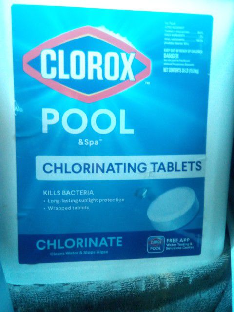 Clorox Pool And Spa Chlorine Tablets.