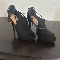 Women’s Heels Size 10