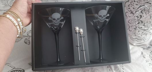 Holloween Martini Glasses With 2 Olive Picks