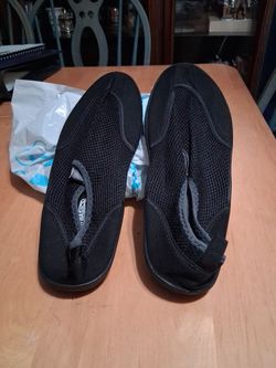 Beach Basics mens size 12 watershoes