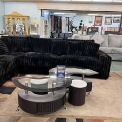 🔥Hot Deal🔥Brand New S Shaped Coffee Table With Two Stools 