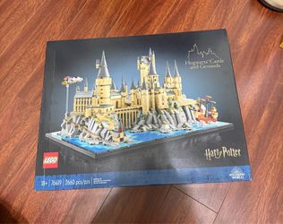 Lego Harry Portter Hogwarts Castle and Grounds