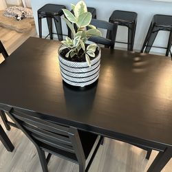 Hurry Up! IKEA Hagernas Black Table & 4 Chairs 