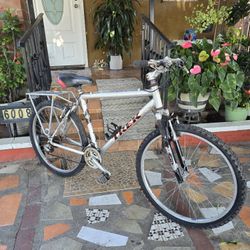 Trek Mountain Bike 21-Speed 