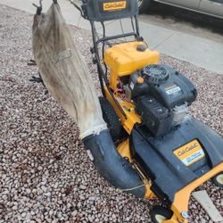 33" CUB CADET ELECTRIC START LAWNMOWER 