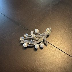 Vintage Elegant Crystal and Pearl-Like Beaded Silver-Toned Brooch Pin