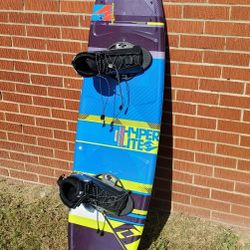 Hyperlite Forefront Wakeboard 144cm with Remix Bindings size 10-14 Like new