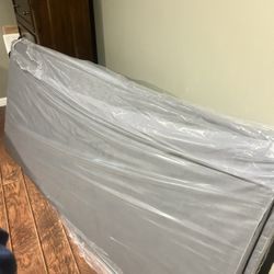 Cal King Box Springs (Set of 2) – Brand New