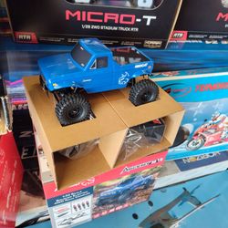Red cat racing ascent 32 V2 RC Rock crawler RC