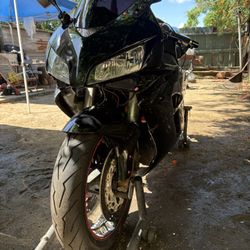 2005 Honda CBR 1000cc Sport 
