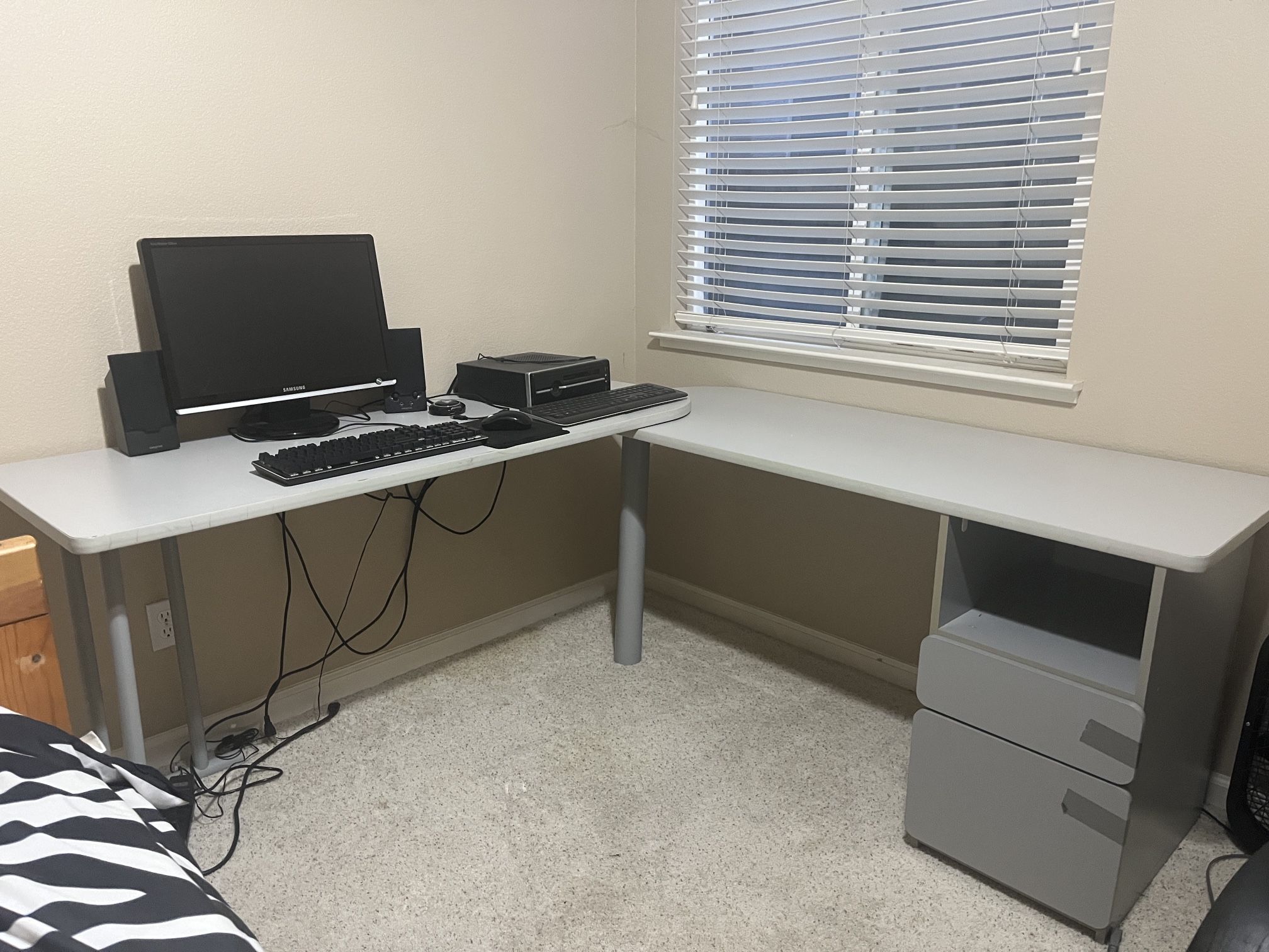 Office Desk For Sale