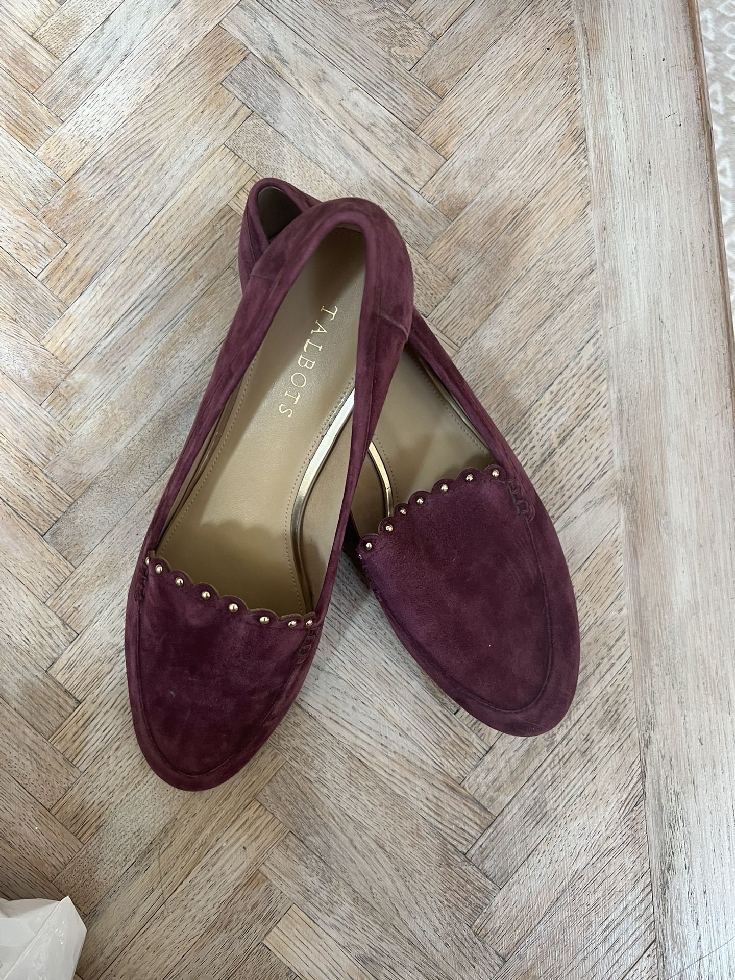 Talbots Ryan Scallop , Merlot flat, Size 9 1/2