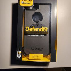 OtterBox Defender Series Case for Apple iPhone 8 and 7 - BLACK