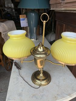 Vintage doble arm student lamp.