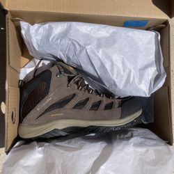 Columbia Men's Crestwood Mid Waterproof Hiking Boot