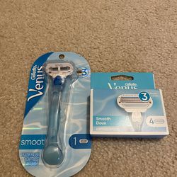 Venus Razor with Refills