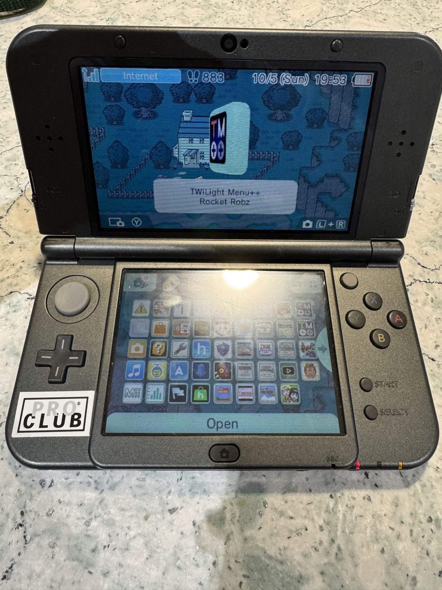 New Nintendo 3DS XL - PRICE FIRM OPEN TO TRADES