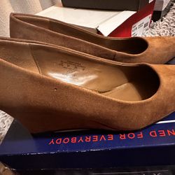 Woman’s Shoes 