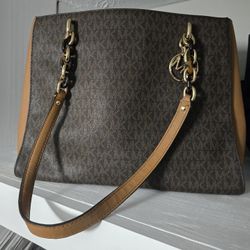 Michael Kors Purse 