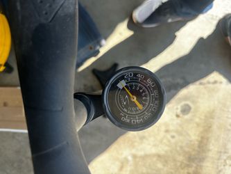 Bicycle tire inflator
