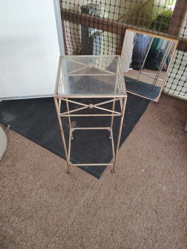 Small Table $10