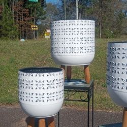 New 3pc Tripod Garden Planter's High Quality Masterpiece Very Detailed 