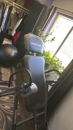 Innova Inversion table