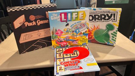 Racing horse game   Life, sorry and Guess who board games