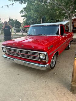 Auction / 1969 Ford F-100 2WD Short Bed