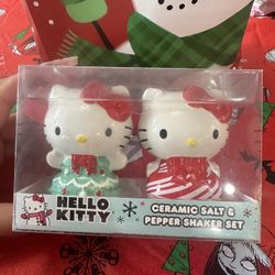 Hello Kitty Salt Shakers