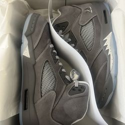 Air Jordan 5 retro wolf grey  size 5Y, 10.5M,11M,12M