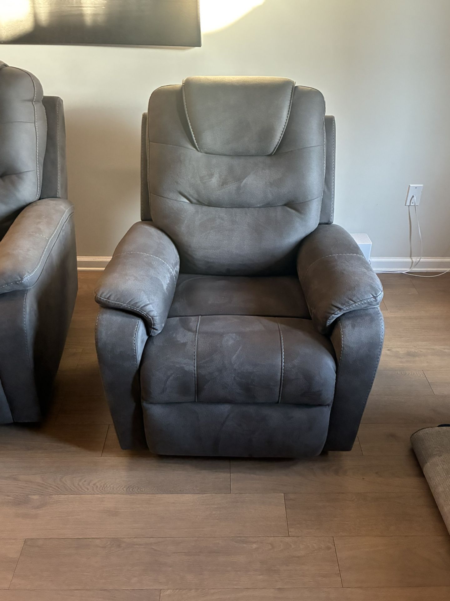 Electric Chair, Recliner And Massage. 