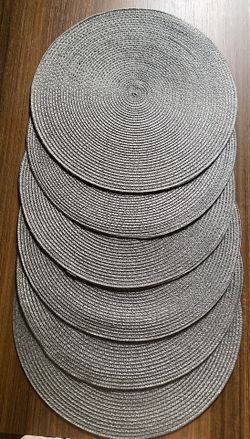 6 Round Table Covers 