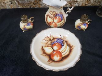 Coordinated Pair of Vintage Retro Pitcher, Bowl & 2 wick lamps Hand painted Fruit Designs and Gold Gilted ~ Marked Enesco & Artmark, Japan