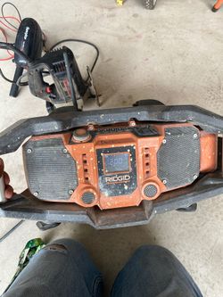 Ridgid stereo, battery not included