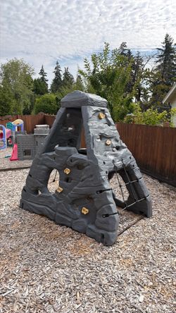 Rock climbing toy