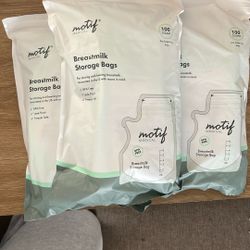 Motif Breastmilk Storage Bags