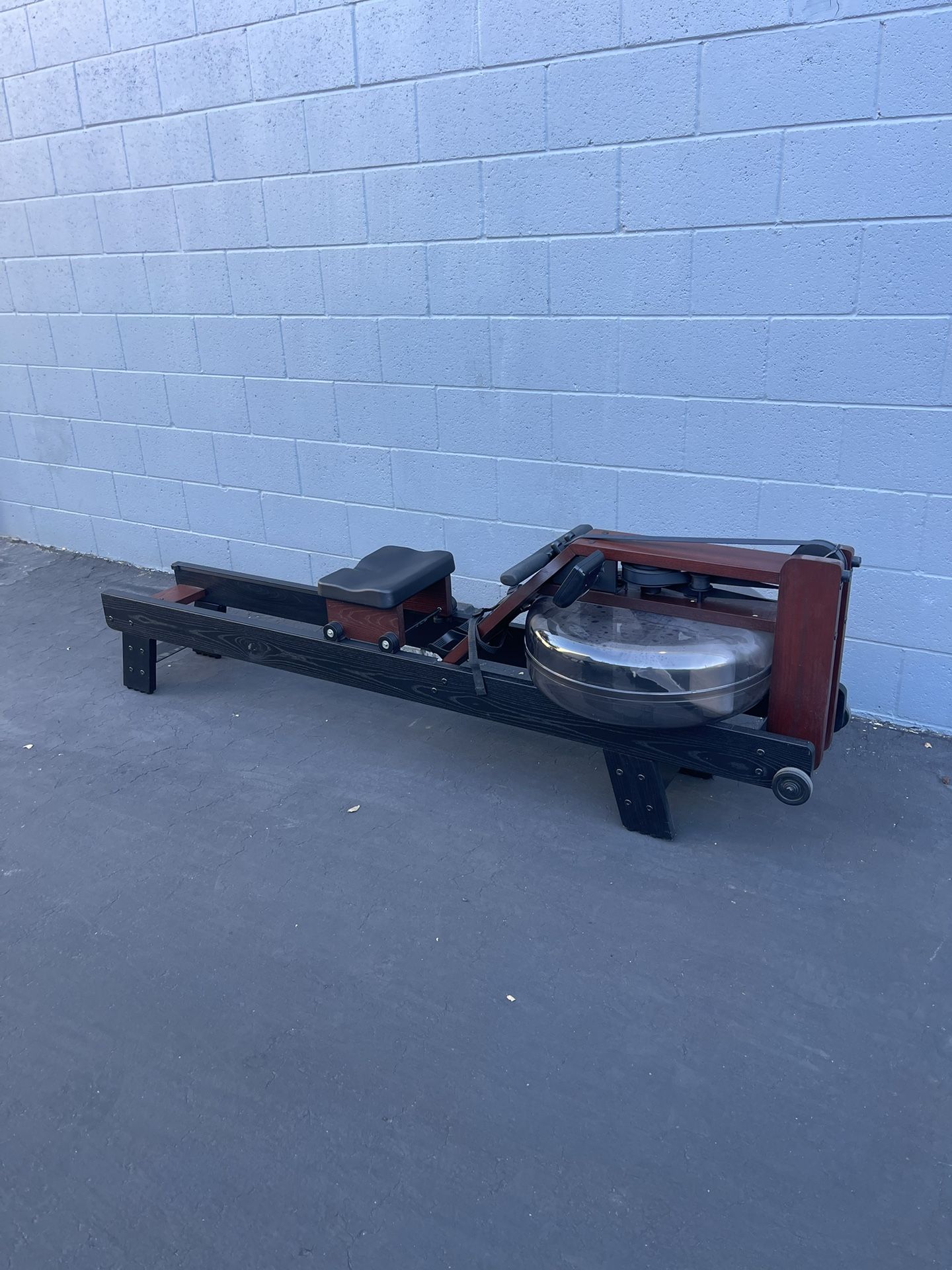 WATERROWER WALNUT ROWING MACHINE WITH S4 BLE MONITOR…. Home Gym Fitness….