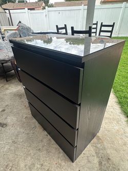 Black (4) drawers dresser