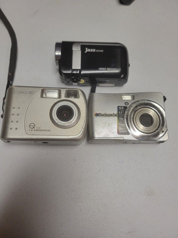 3ct Untested Cameras