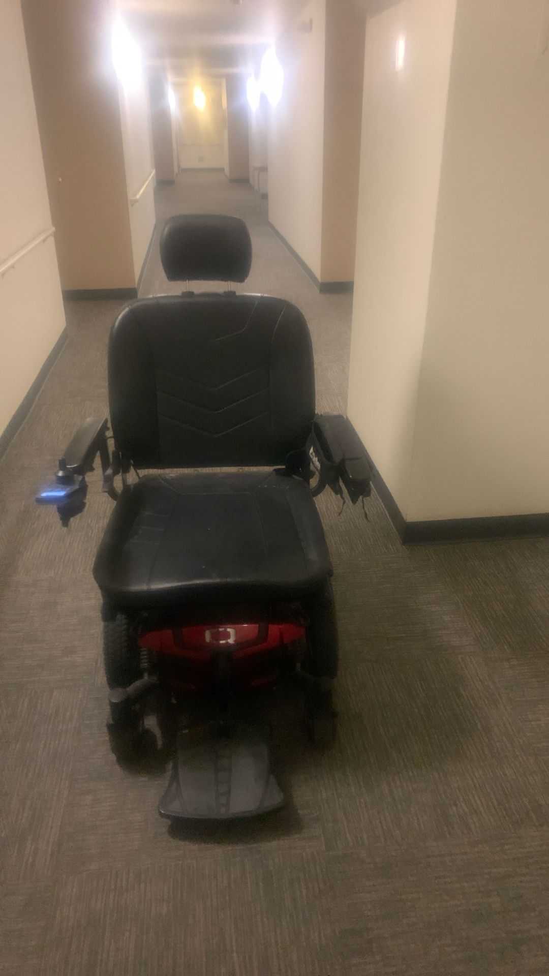 Quantum Heavy Duty Pride Power Electric Chair