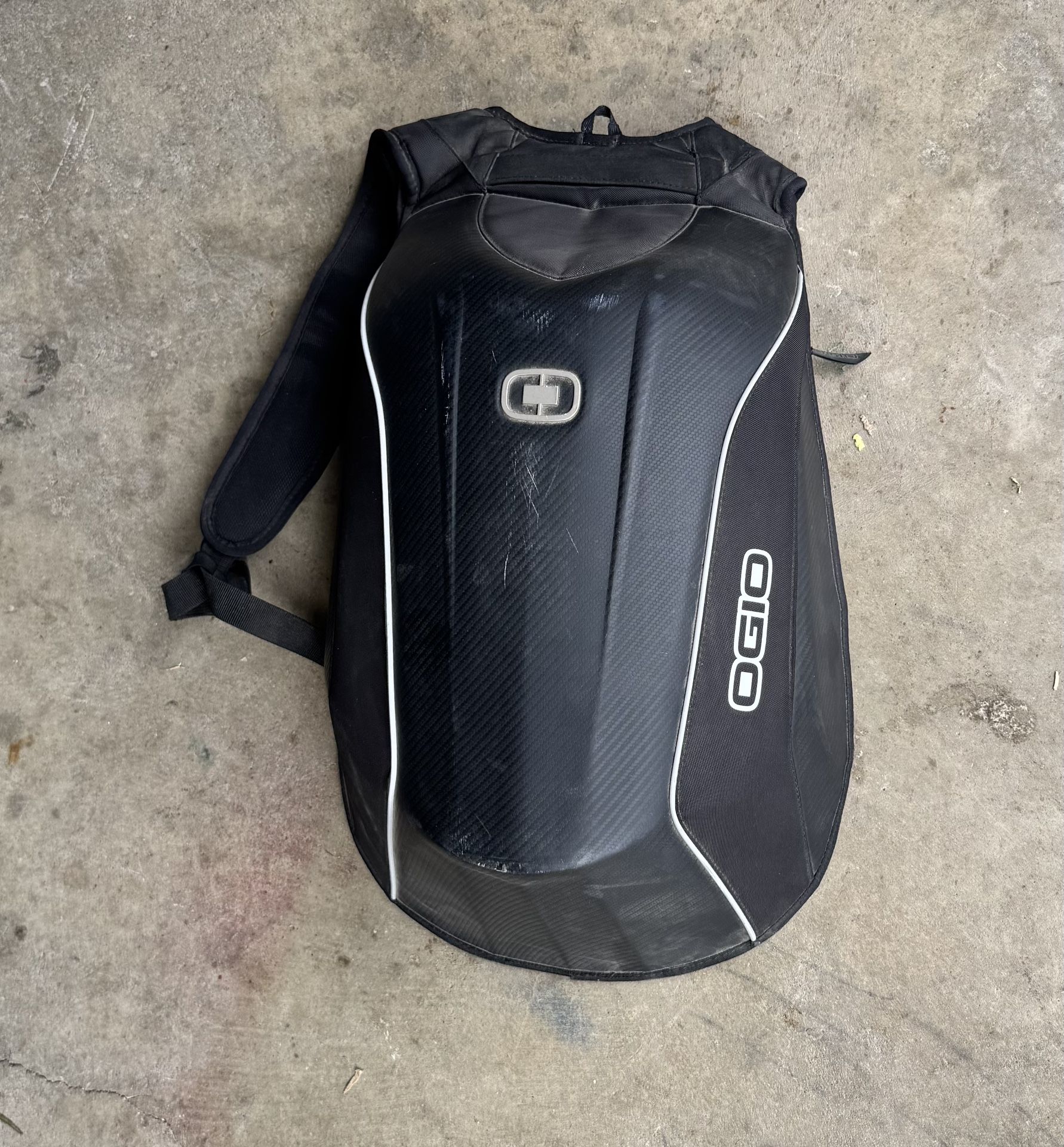 OGIO 123006.36 No Drag Mach 5 Motorcycle Backpack - Stealth Black, 20.5" H x 14.5" W x 7" D